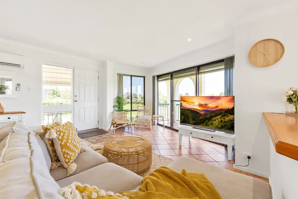 Stunning Furnished Abode by the Riverside