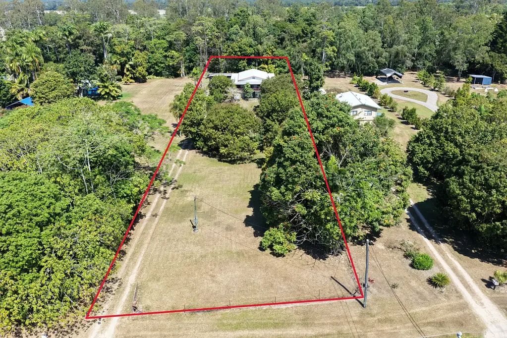 Carruchan 3कमरा Lifestyle Retreat with Creek Frontage – Kennedy Valley