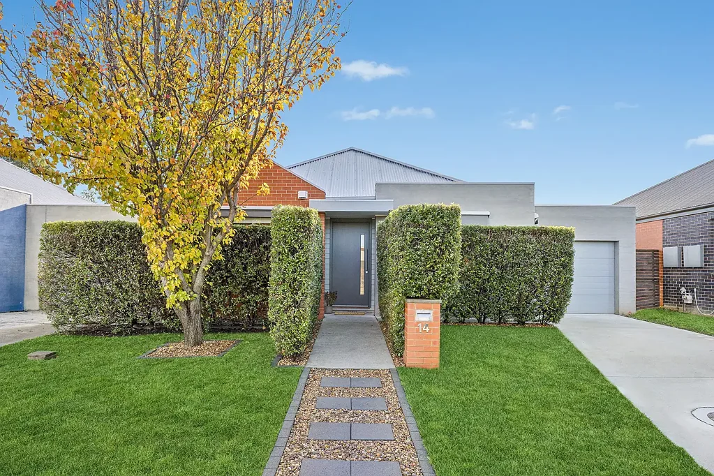 14 Ridding Street, Forde, ACT 2914