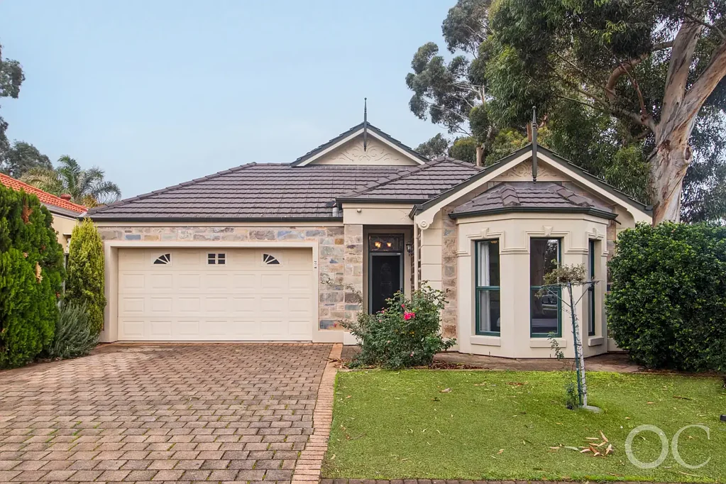 Findon 4બેડરૂમ Open the Door to a Bluestone Reproduction Villa with Resort-Style Living