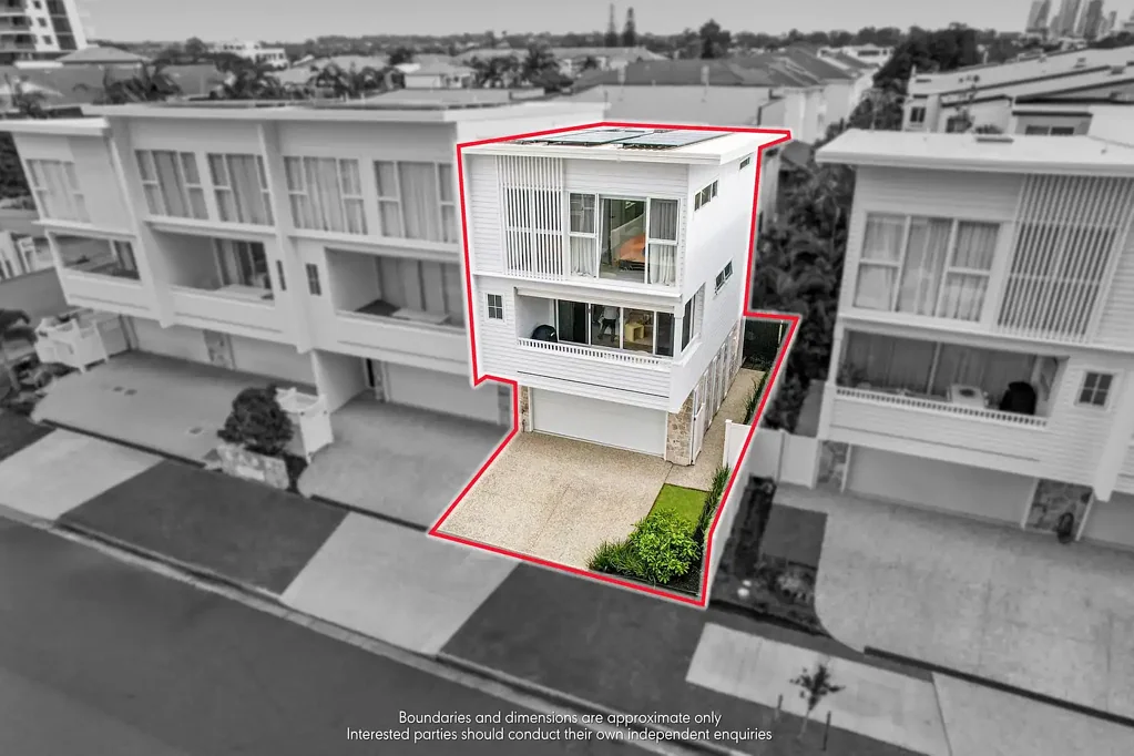 Surfers Paradise 3 Bedroom Hampton Inspired Luxury
