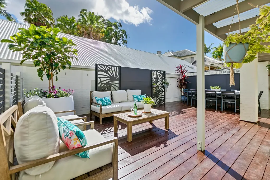 Mooloolaba 3Phòng ngủ Emerald Springs Townhouse - Renovated home - walk to Beach
