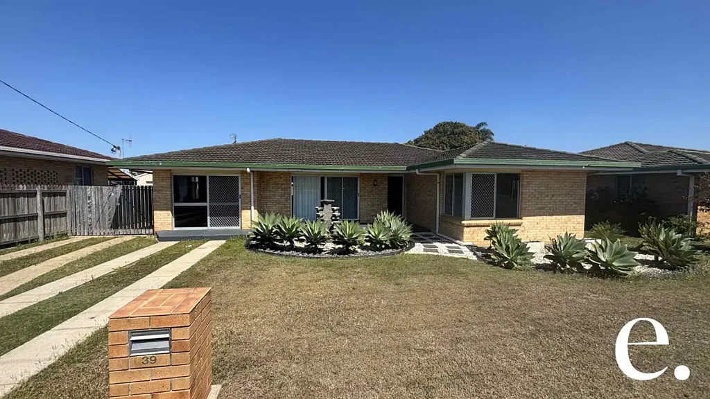 Spacious 3-Bed Family Home, Ducted A/C, Dual Bay Shed - 39 Novakoski St, Kepnock