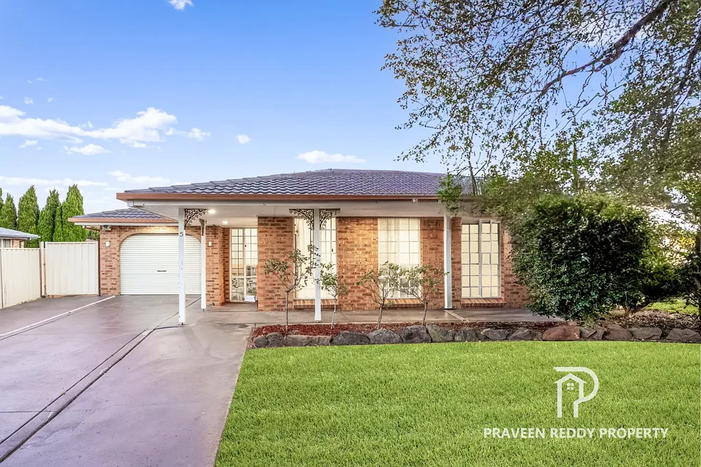 Schofields 4침실 Land Potential , NORTH Facing Perfect House In A Quiet Street , Built on 451 Sqm Land ,Granny Flat Potential !!