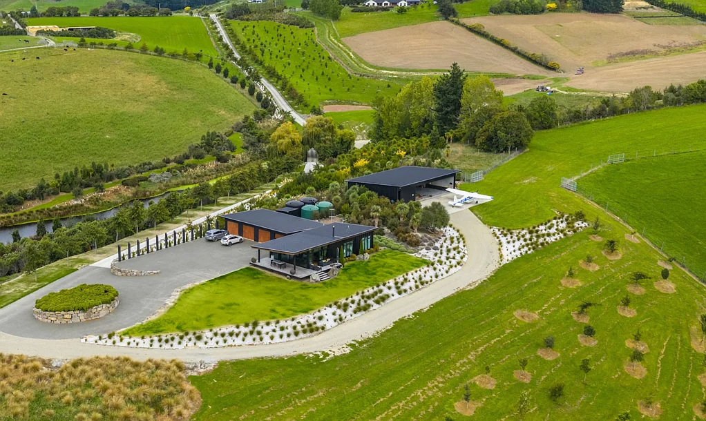 Rosewill Exceptional Property With Unmatched Views - 50ha