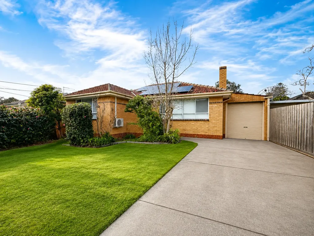 Inviting Haven with Spacious Outdoor Comfort