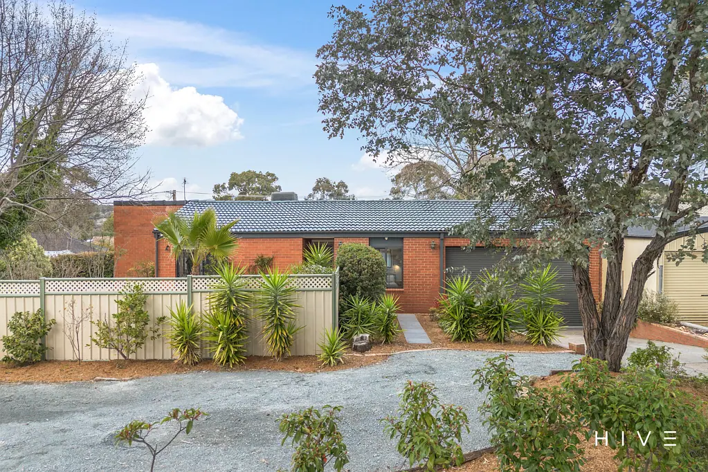 Wanniassa 3બેડરૂમ Light, Space and Lifestyle in Renovated Family Home