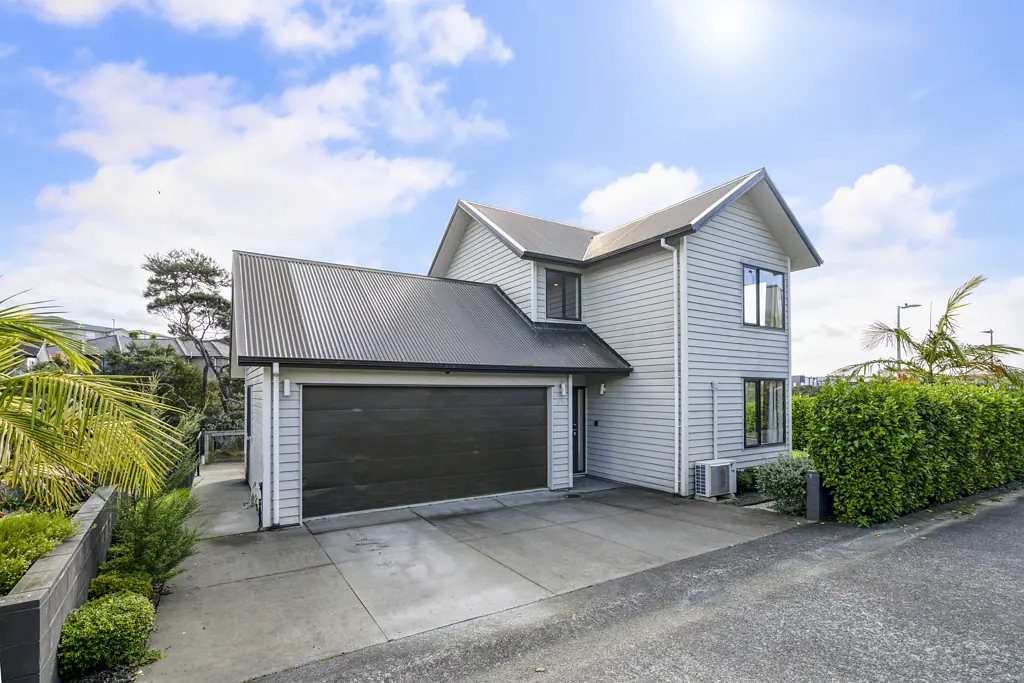 Westgate 4Moenga Spacious, Stylish, and Steps from Everything