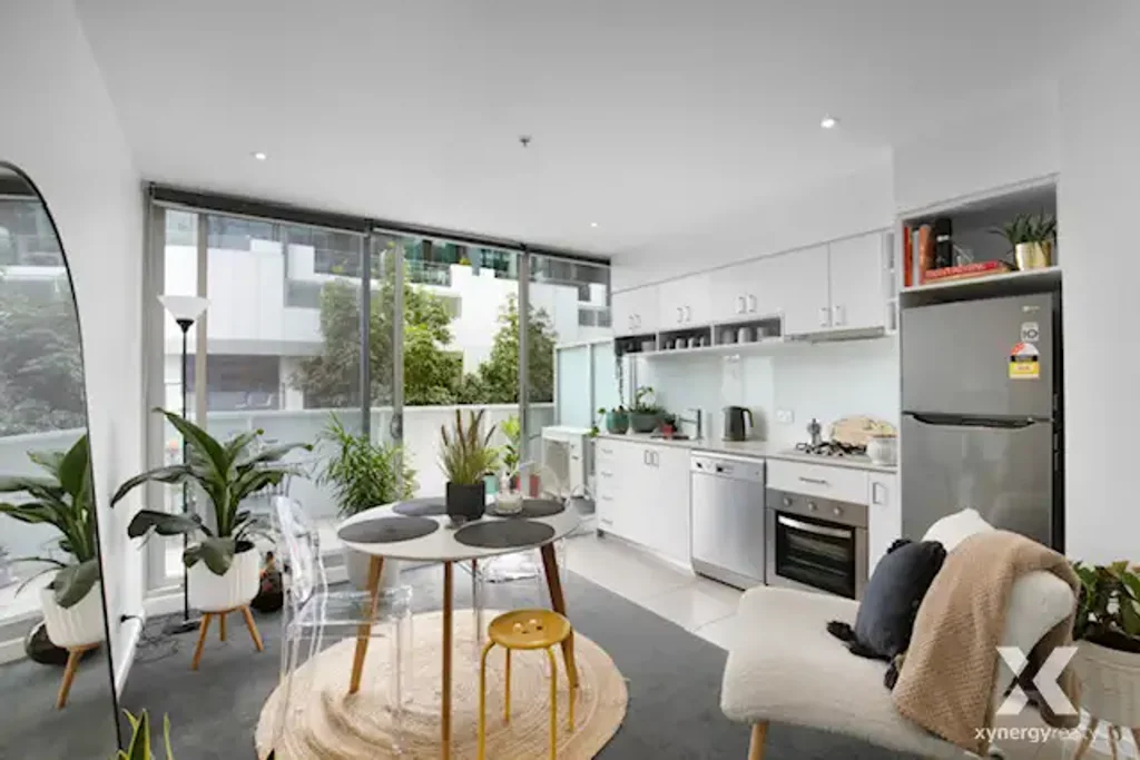 Furnished 1-Bedroom Apartment in South Yarra!