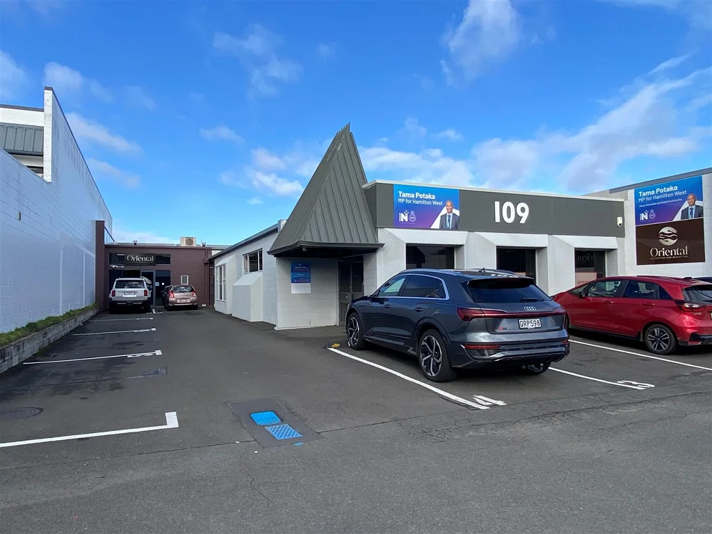 Hamilton Central Tidy City Fringe With Parking