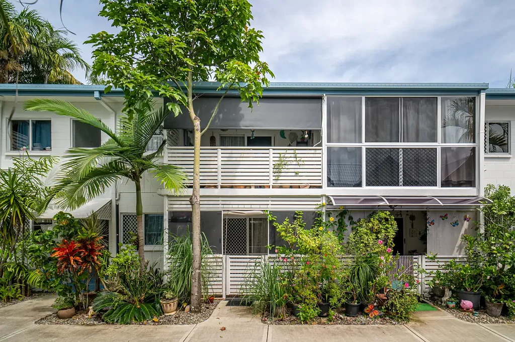 2/33 Rutherford Street, Yorkeys Knob, QLD 4878