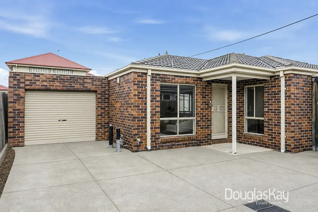 2/6 Farnsworth Street, Sunshine, VIC 3020, 2房, 1浴, Unit