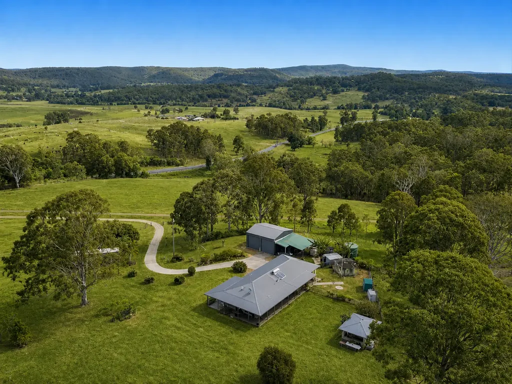 Piora 3 Bedroom Modern Country Living on 10 Acres