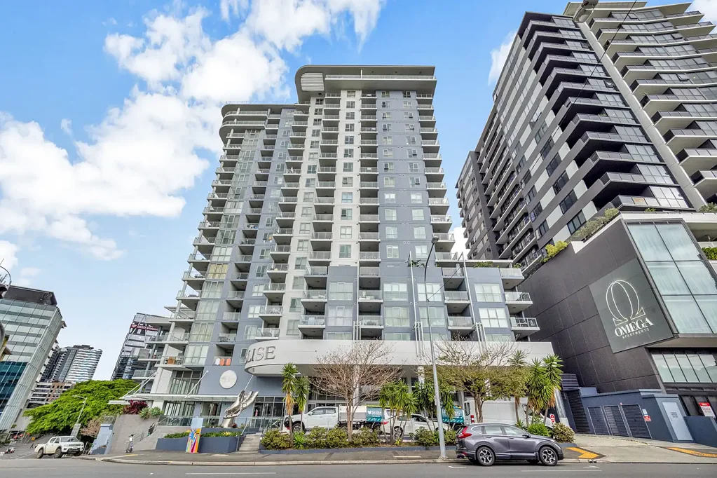 Bowen Hills 1 Bedroom Contemporary Inner-City Living with Outstanding Resort-Style Amenities!
