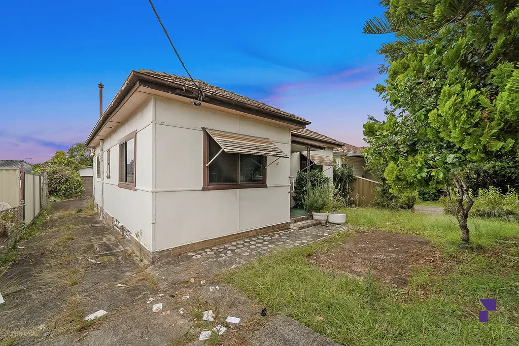 307 Roberts Road, Greenacre, NSW 2190