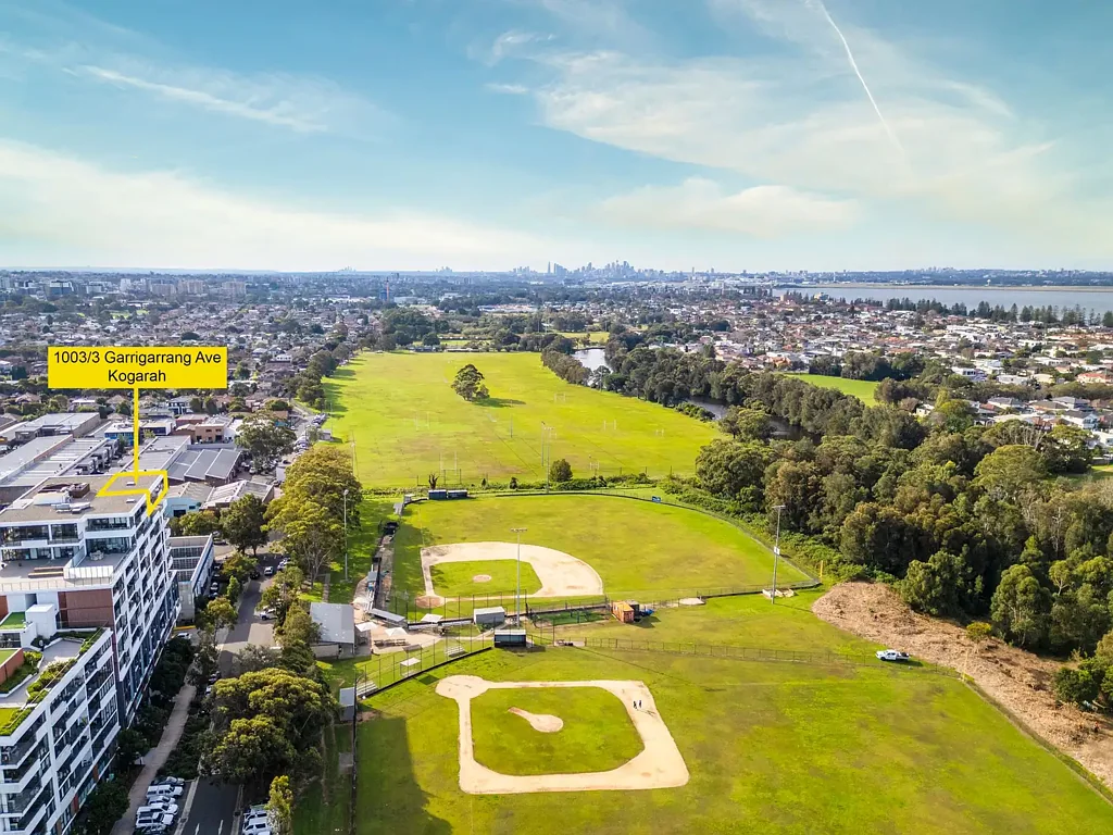 Kogarah 4部屋 Sky Residence - Ultimate 4-Bedroom Penthouse with Breathtaking Botany Bay & City Views