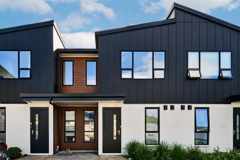 Wainuiomata 2房  Two bedrooms, two ensuites - easy living