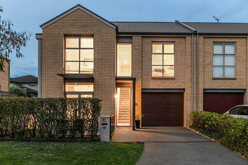 BEAUTIFUL 4 BEDROOM HOME IN A FANTASTIC LOCATION