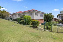 2 Greycliffe Street, Mount Gravatt East