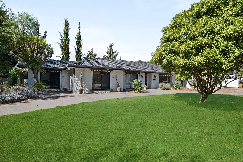 Kyneton 10ห้องนอน Once in a Blue Moon Opportunity