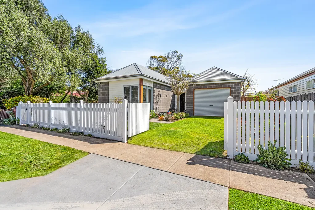 Port Fairy 5कमरा Contemporary home in Central Port Fairy