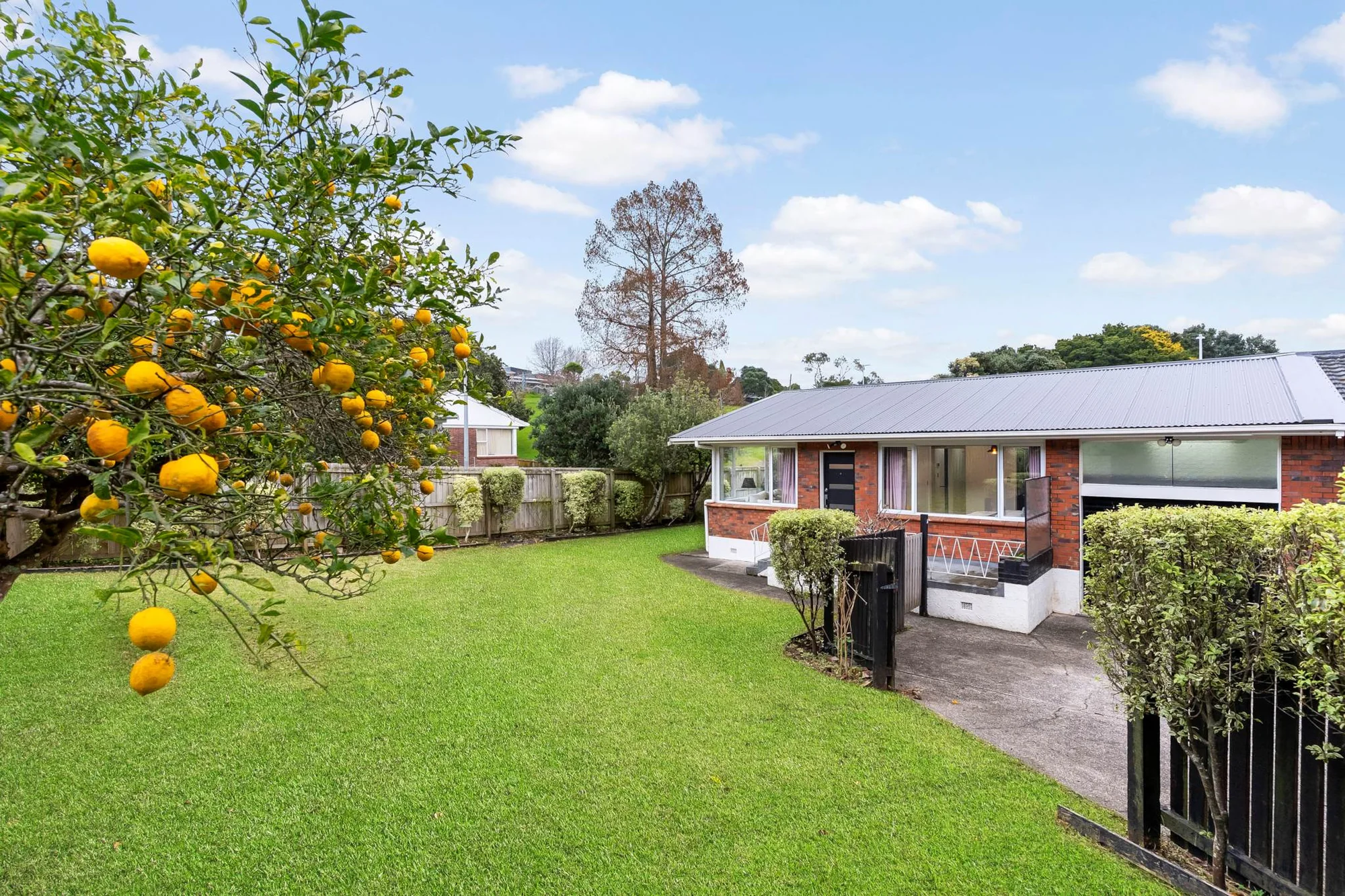 Mount Roskill 3部屋 PRIVATE & PARKSIDE – MODERN LIVING AT ITS BEST