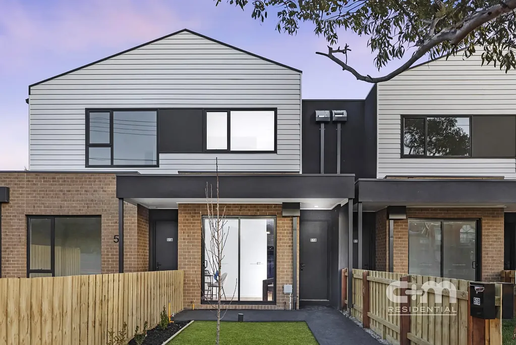 51B Rhodes Pde, Oak Park, VIC 3046