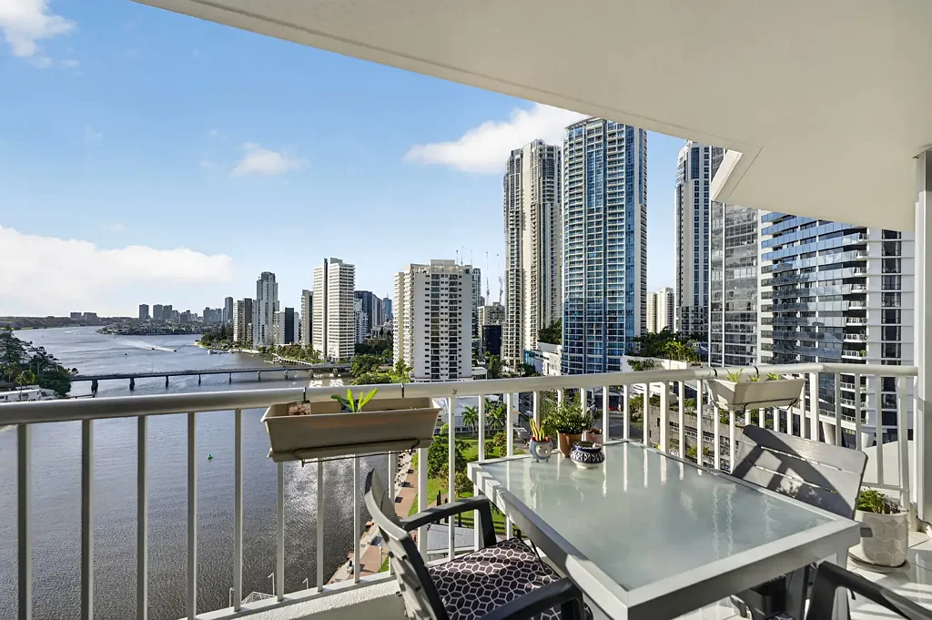 Surfers Paradise 2房  Absolute Riverfront Apartment with Uninterrupted Main River Views
