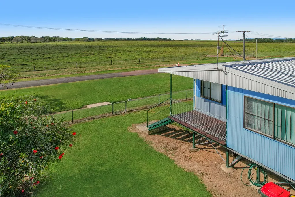 Ingham 2બેડરૂમ Peaceful Country Views, Convenient Town Living!