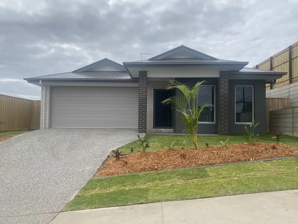 Modern Family Living in the Heart of Deebing Heights