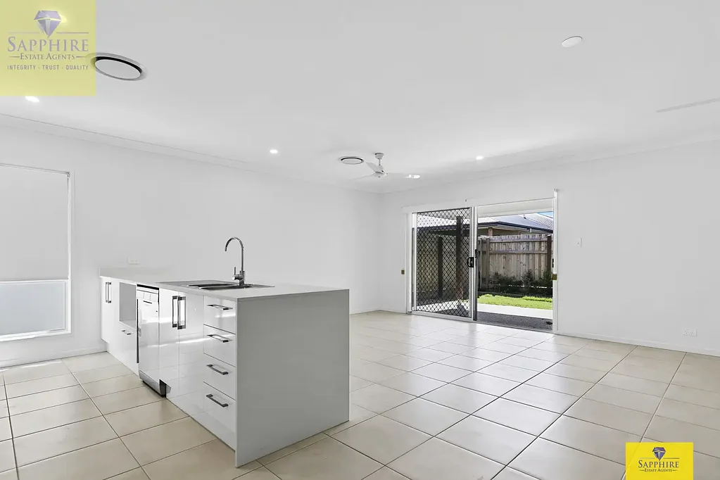 Morayfield 4ห้องนอน Near-New Family Home with Wide Frontage & Modern Comfort