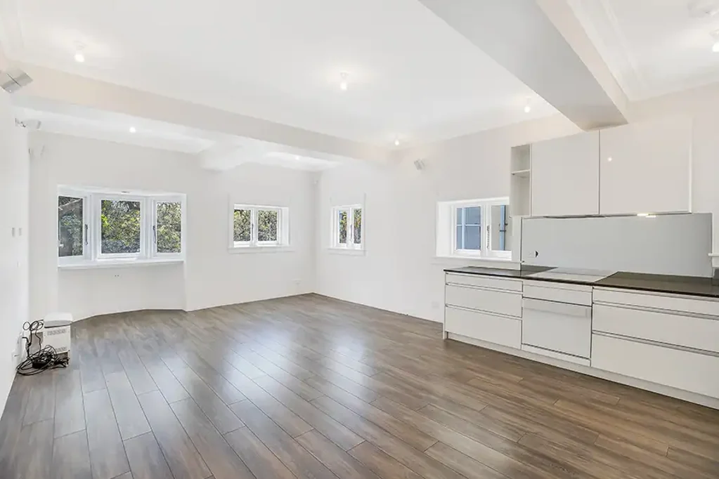 Beachfront Art Deco Living in Iconic Bondi Position