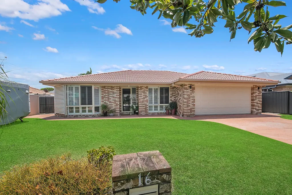 16 Sandwell Crescent, Kippa-Ring, QLD 4021