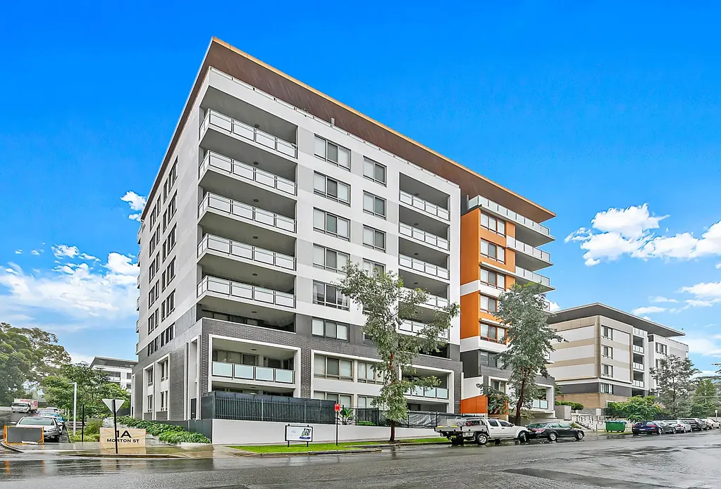 Parramatta 2房 现代2卧室单元，River Vistas项目，明亮开放式布局，石制台面，带顶棚阳台，内置衣柜，独立书房，共享草坪，便捷通勤，家庭友好。 Stylish 2 Bed + Study in Exclusive Complex