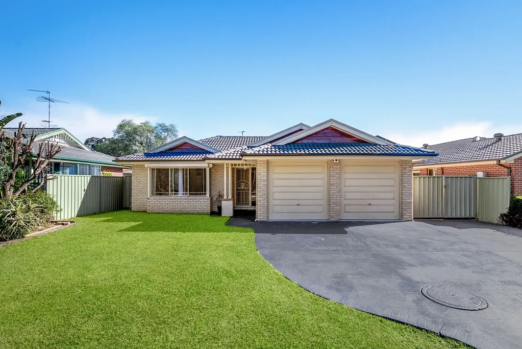 15 Surveyors Creek Road, Glenmore Park, NSW 2745