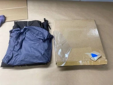 行李箱藏毒！奥克兰机场再破大案，男子入境被查，遭到多项指控！