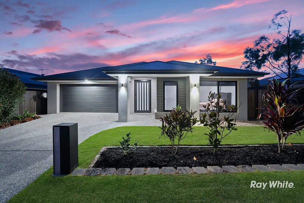 Greenbank 4Phòng ngủ Everleigh Home | Not just a place to live - It's a place to belong