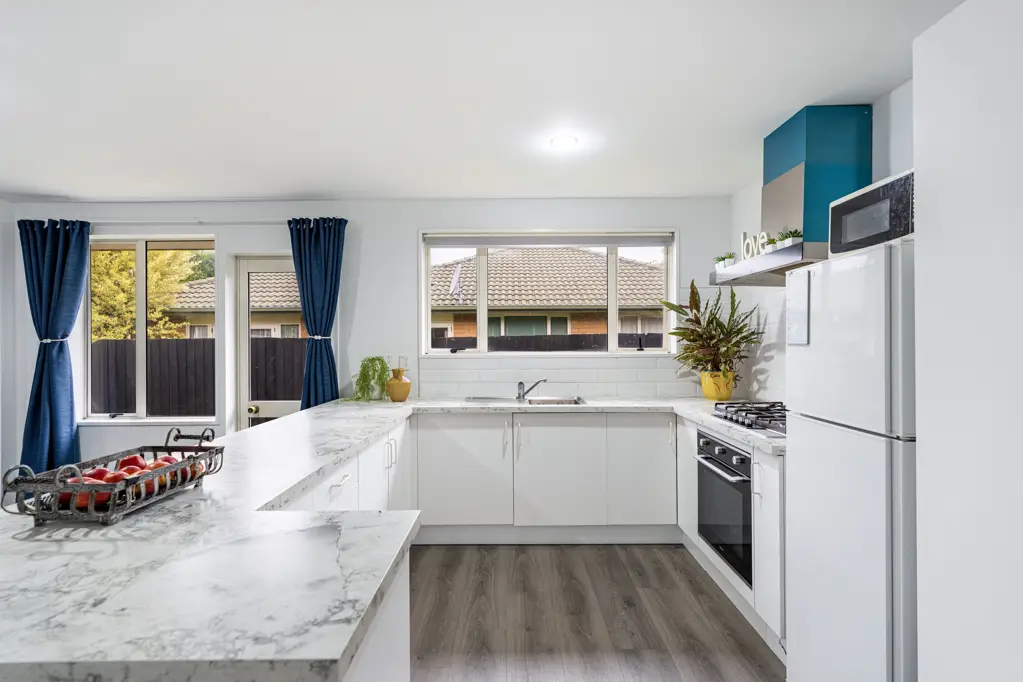 Addington 2침실 Charming 1990s Home in Prime Location