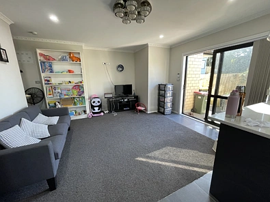 Modern 2 bedroom unit.