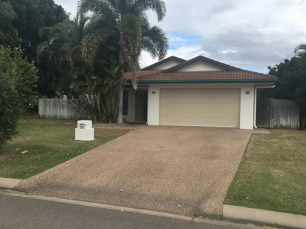 LOVELY 4 BEDROOM 2 BATHROOM HOME IN KIRWAN