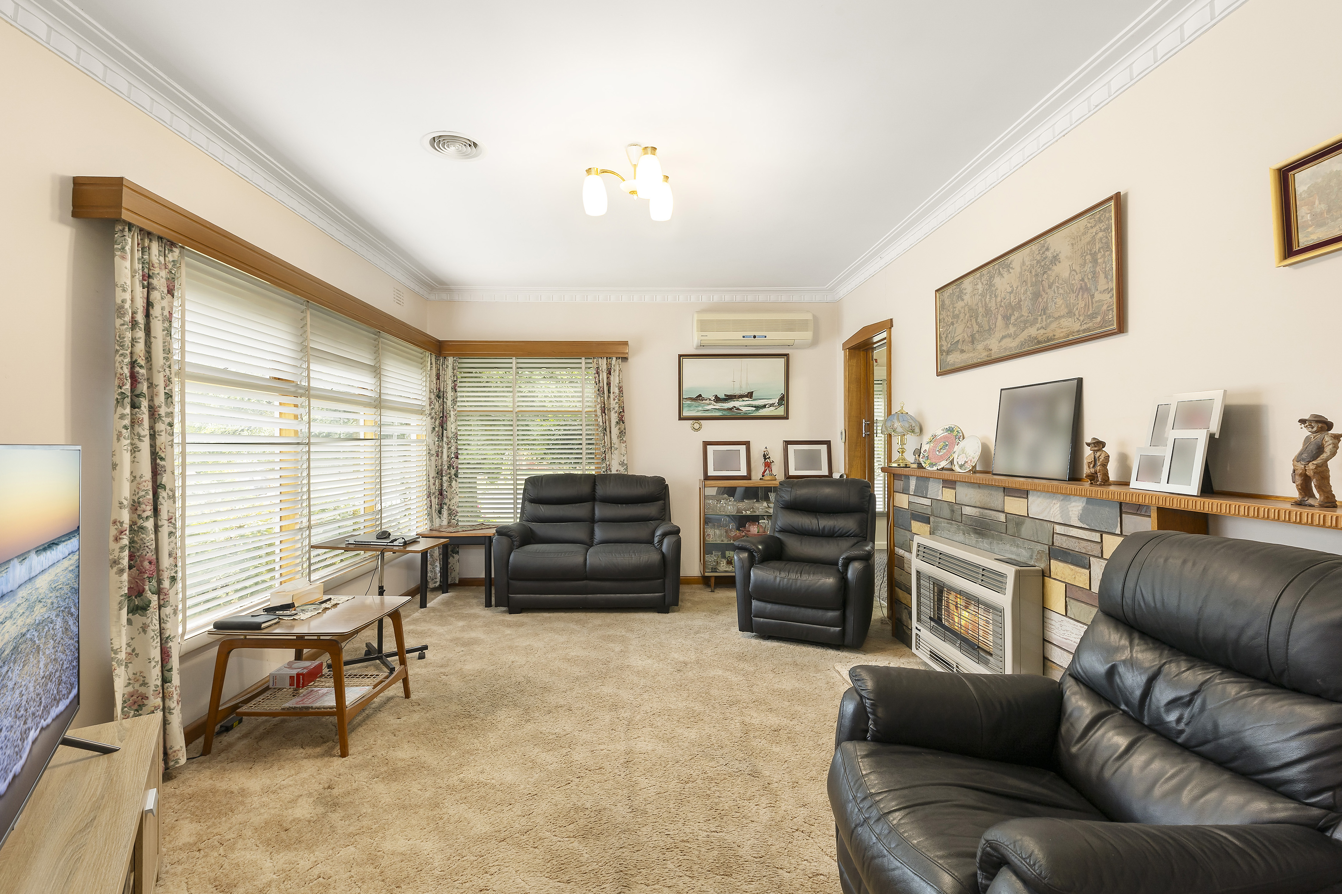 33 WALLER AV, NEWINGTON VIC 3350, 0 habitaciones, 0 baños, House