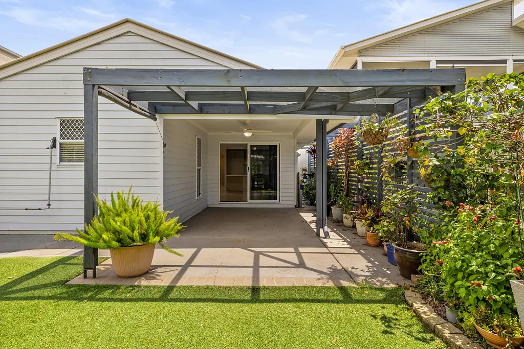 94 Sibley Road, Wynnum West, QLD 4178