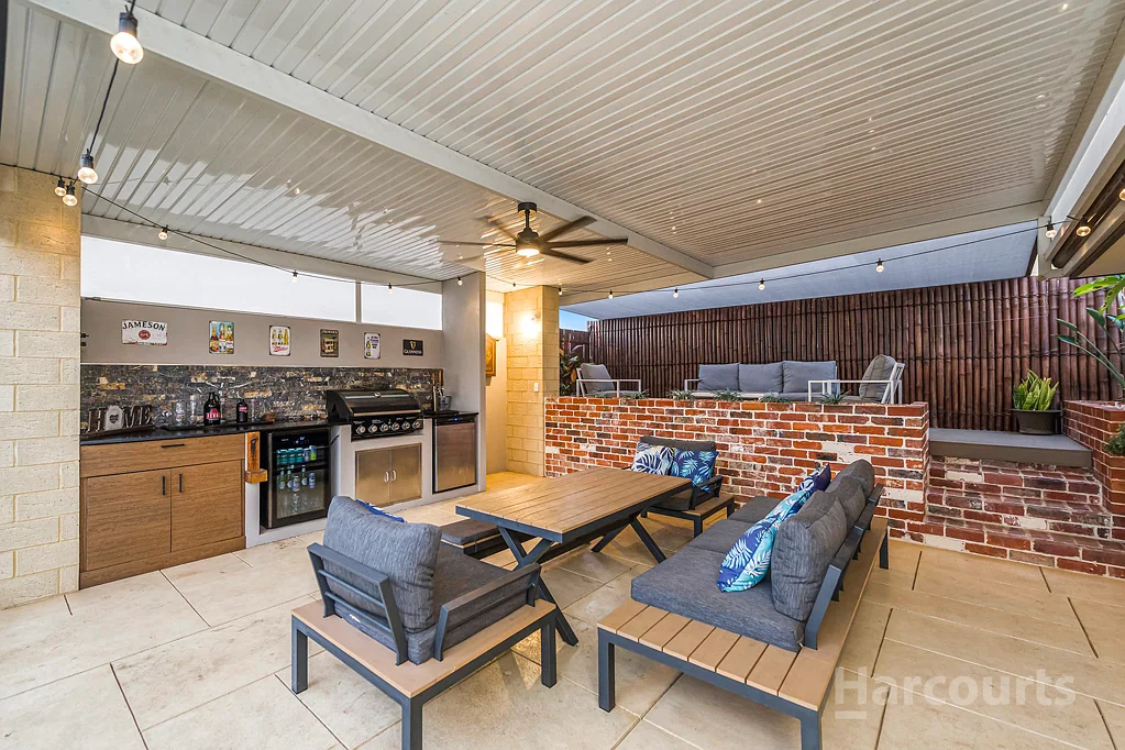 20 Warsaw Way, Hocking, WA 6065