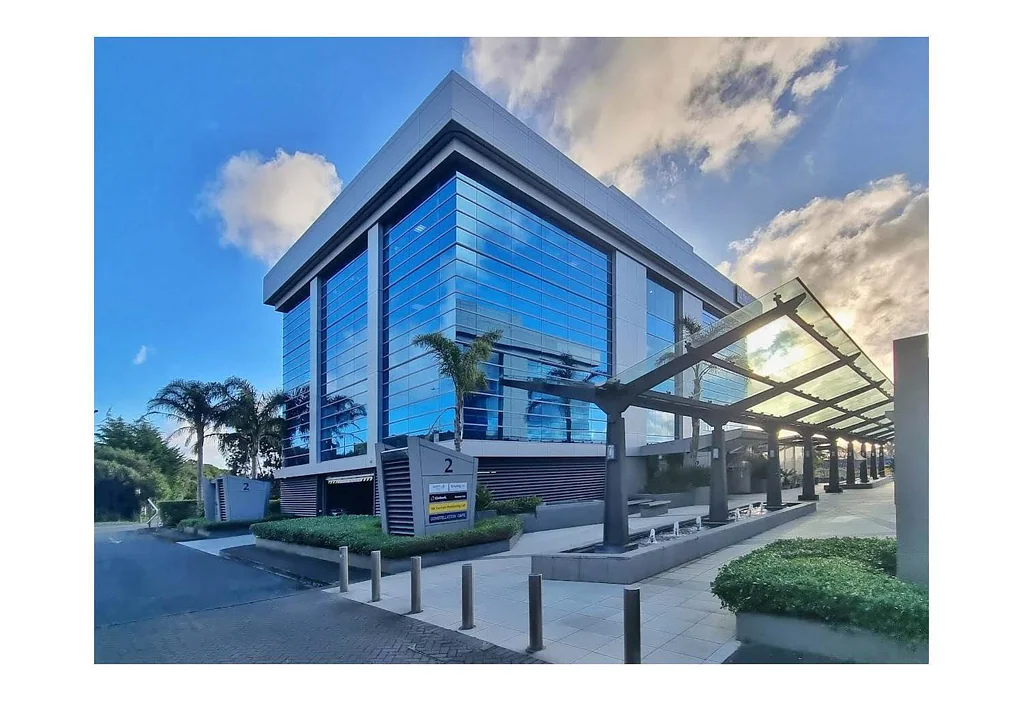 Rosedale FITTED CONSTELLATION DRIVE OFFICE 302M²