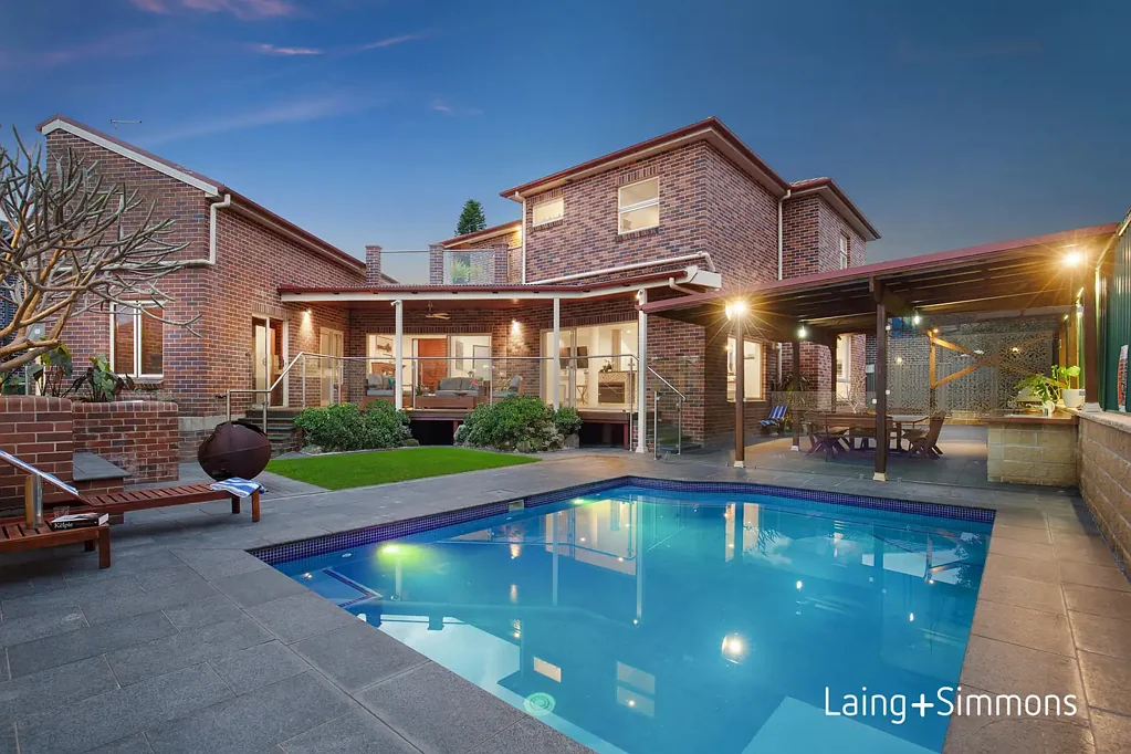 Lidcombe 6બેડરૂમ What more could you want?