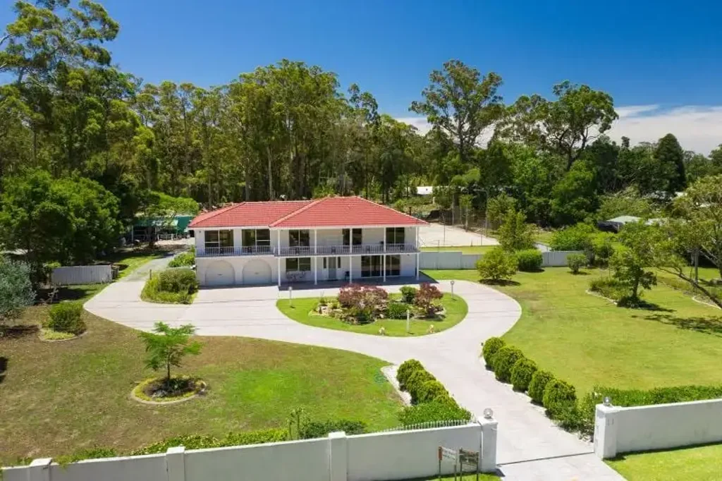 Yippin Creek 7chambre Spacious Family Entertainer on 1 Acre * Resort Lifestyle in Yippin Creek *