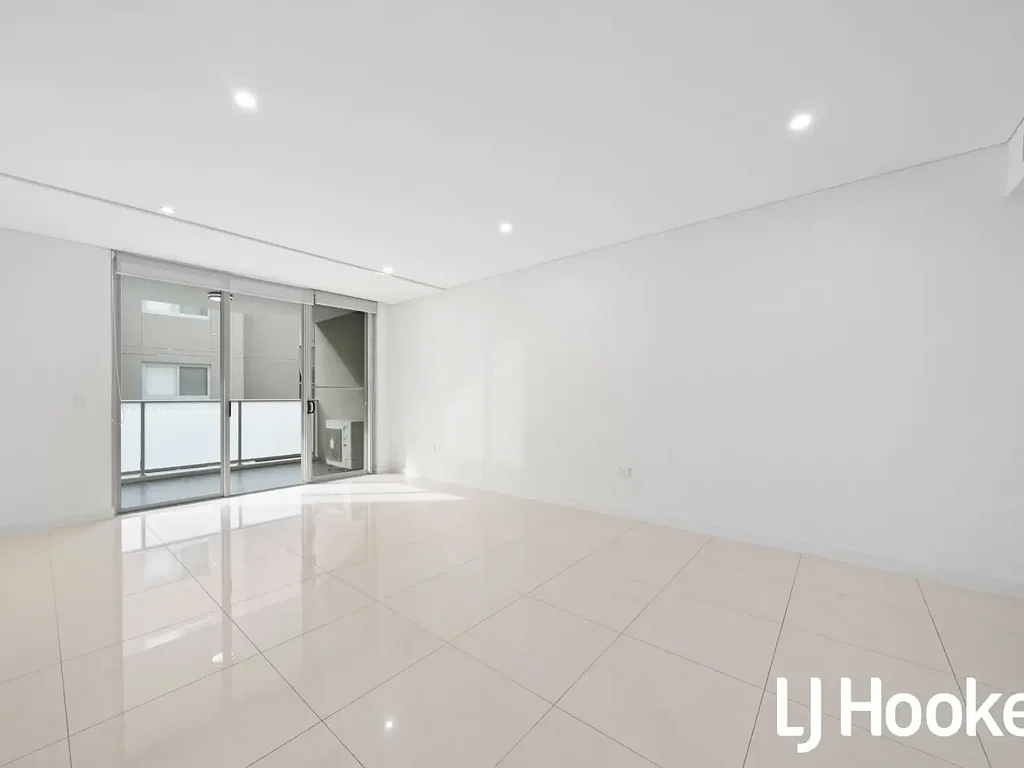 Modern & Conveniently Located Apartment