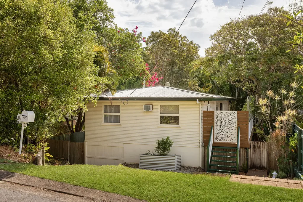 101 Sutling Street, Chapel Hill, QLD 4069