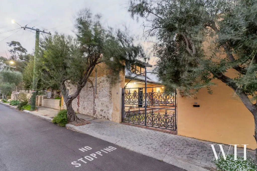11 Little Howard Street, Fremantle, WA 6160