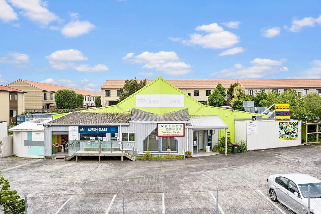 New Lynn 1房 核心地段！混合用途区，2214㎡永久产权地块，开发潜力巨大，步行至交通枢纽/购物中心/学校！ Mixed Use Zone in the heart of New Lynn
